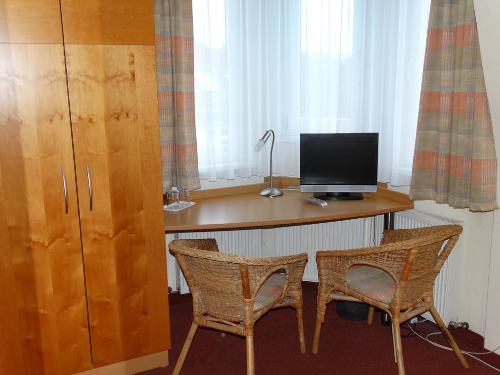 Hotel Sonne - Haus 2 イトシュタイン 部屋 写真