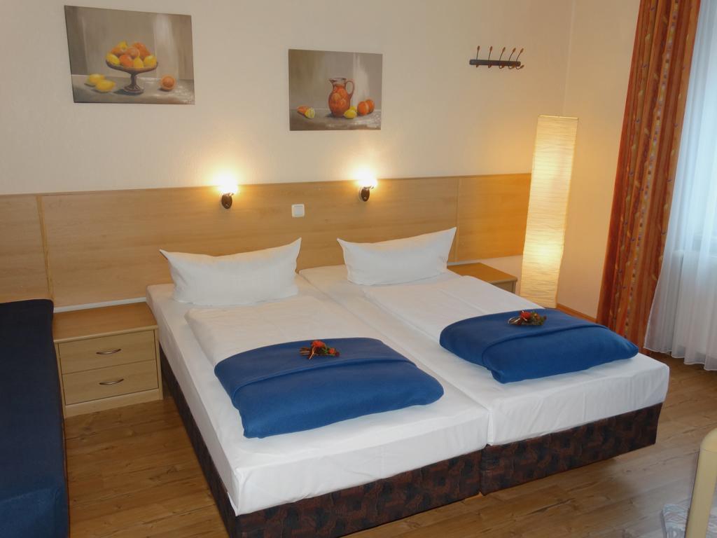 Hotel Sonne - Haus 2 イトシュタイン 部屋 写真