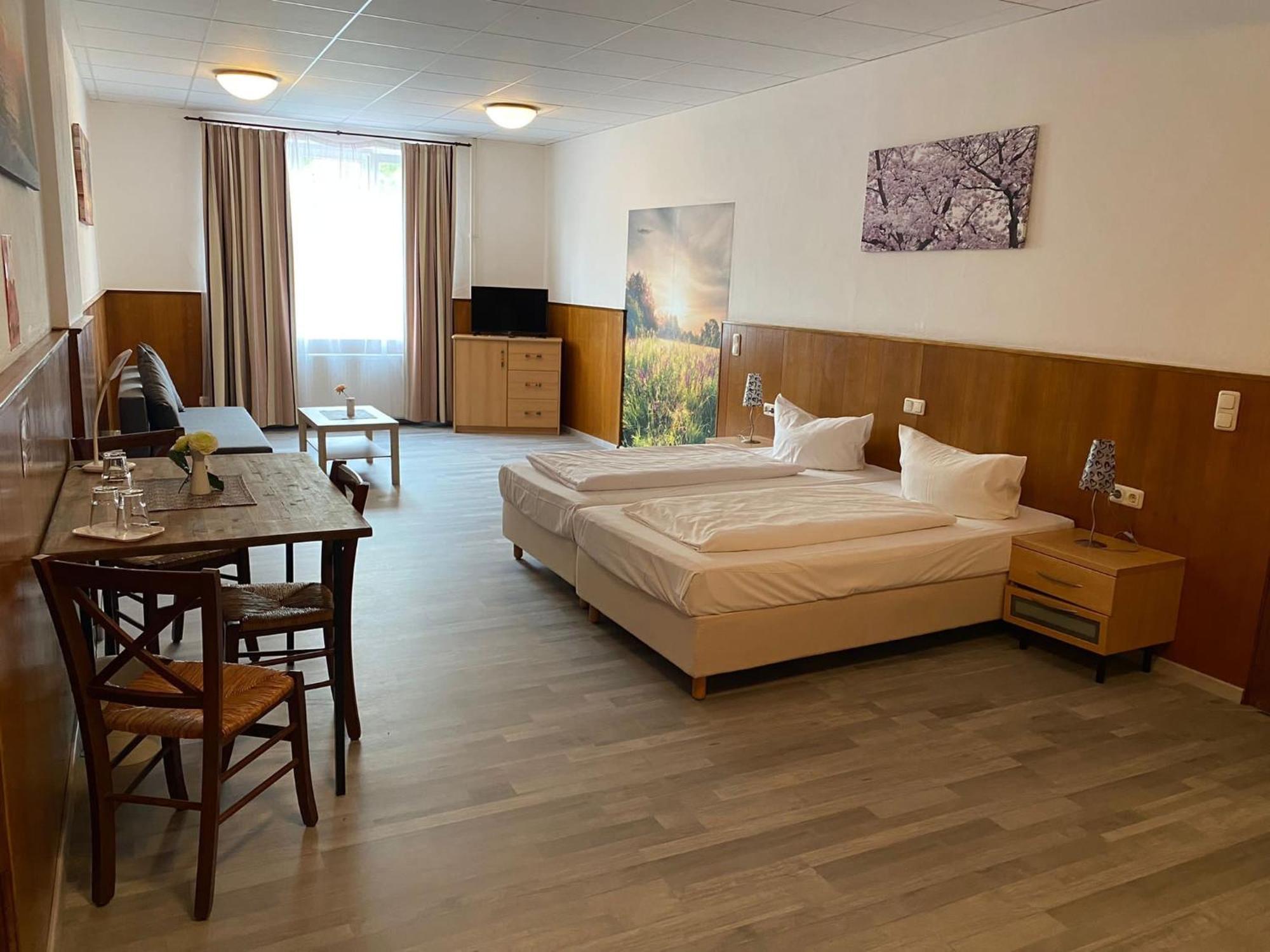 Hotel Sonne - Haus 2 イトシュタイン エクステリア 写真